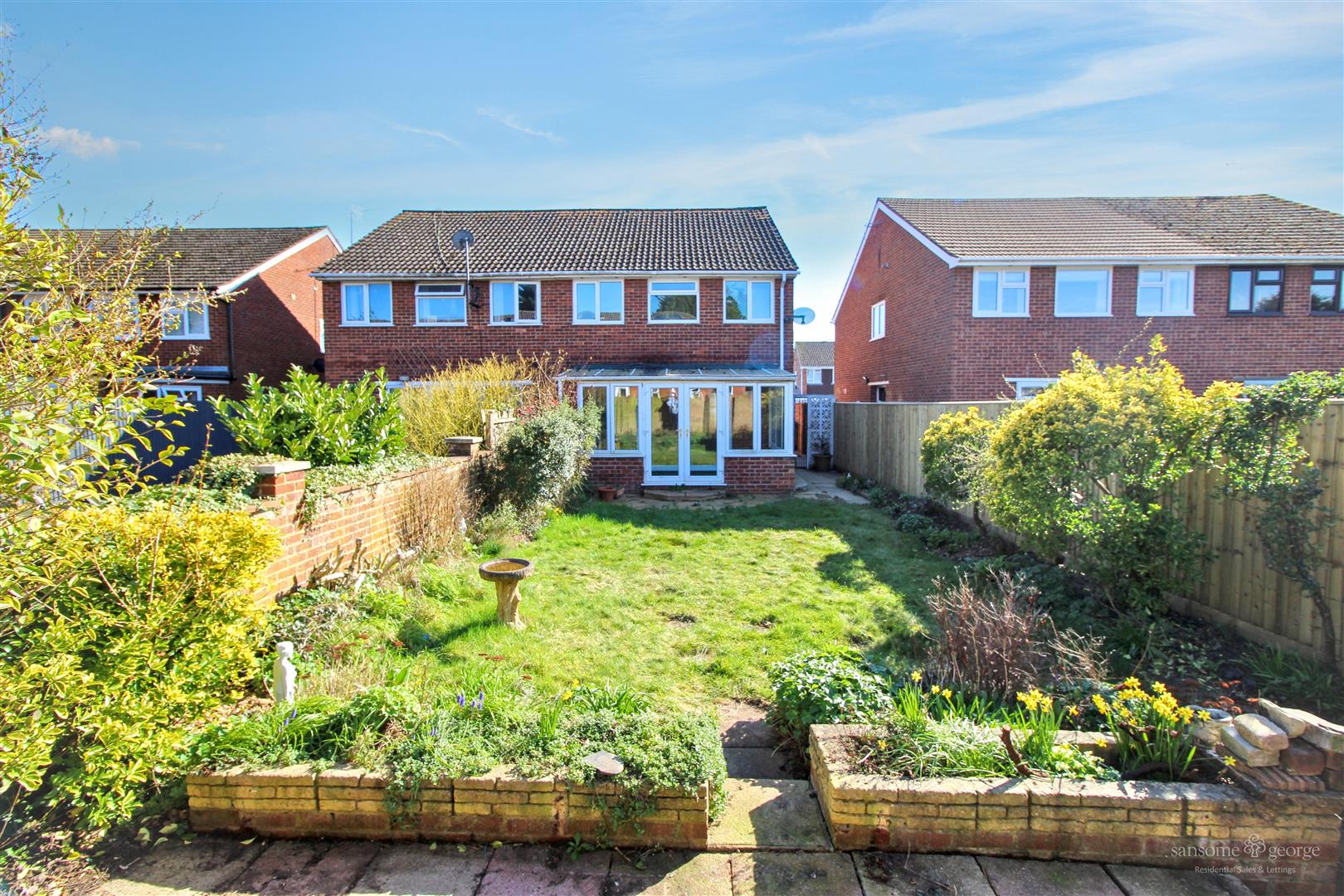 Walnut Way, Tilehurst, Reading